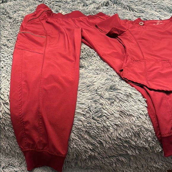 Maroon Scrub Set Cherokee infinity medium top and large bottom jogggers - Picture 6 of 7